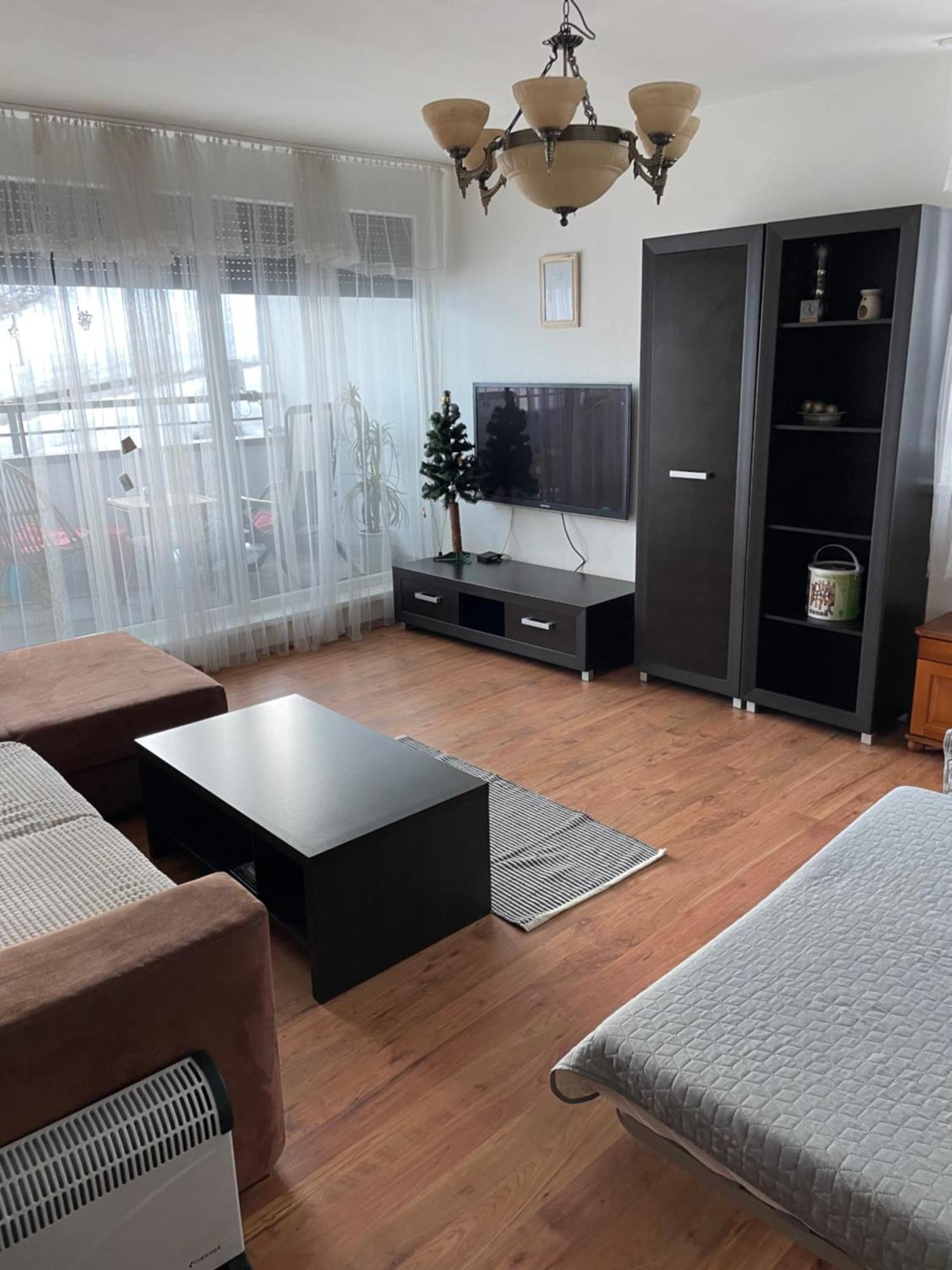 Utulny Apartman Triangel 50M Od Lyziarskeho Vleku Zahradky 多纳瓦利 外观 照片